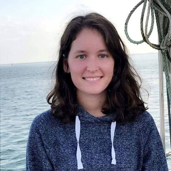 Meet your Posher, Olivia - Picture 1 of 1